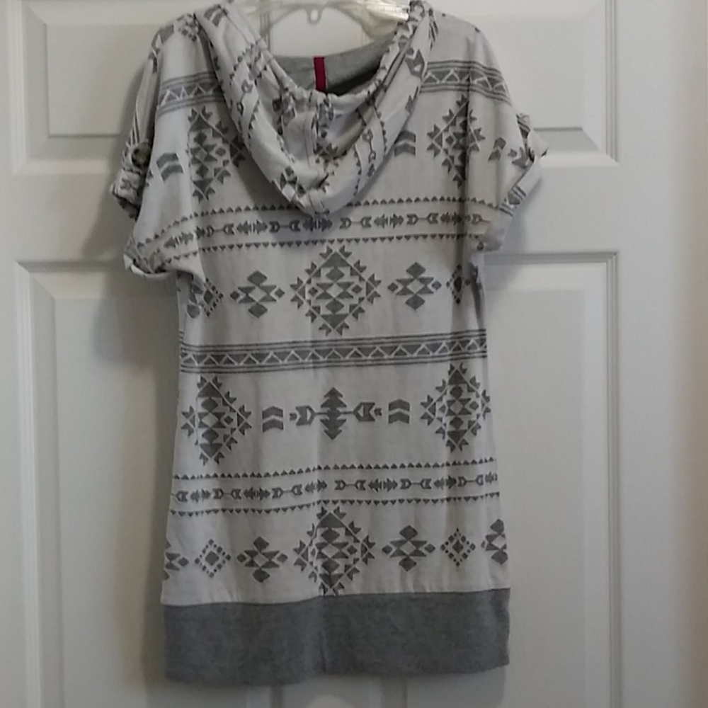 Tshirt - Picture 5 of 8